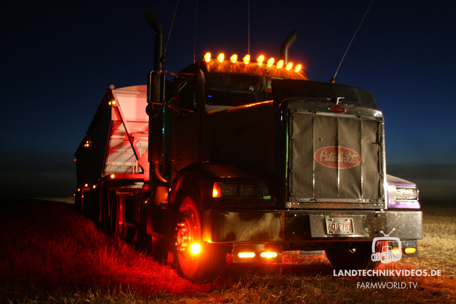 Grain Truck Canada_05.jpg